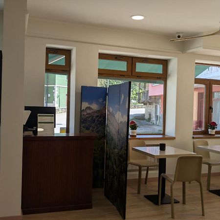Hotel Rural La Plaza Caso Εξωτερικό φωτογραφία
