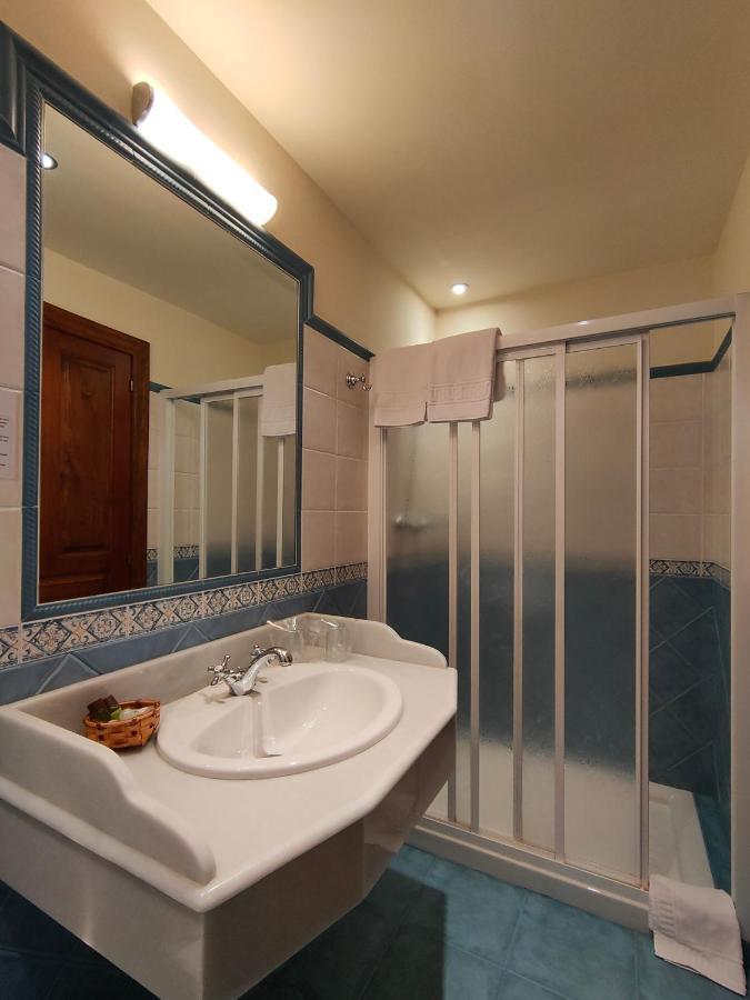 Hotel Rural La Plaza Caso Εξωτερικό φωτογραφία