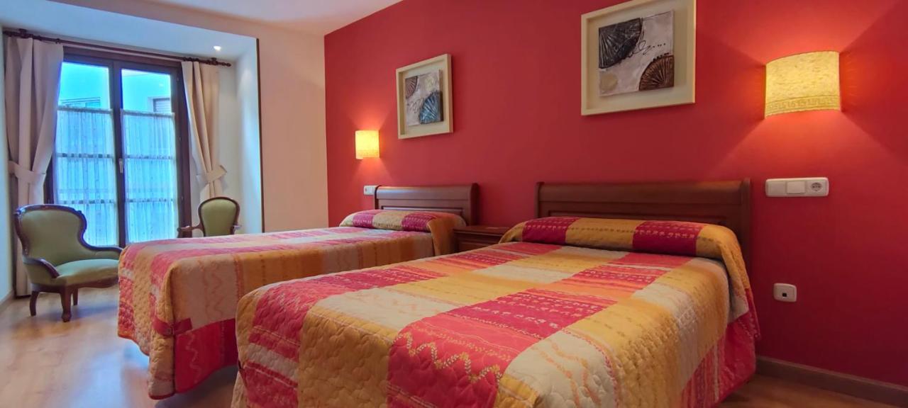 Hotel Rural La Plaza Caso Εξωτερικό φωτογραφία