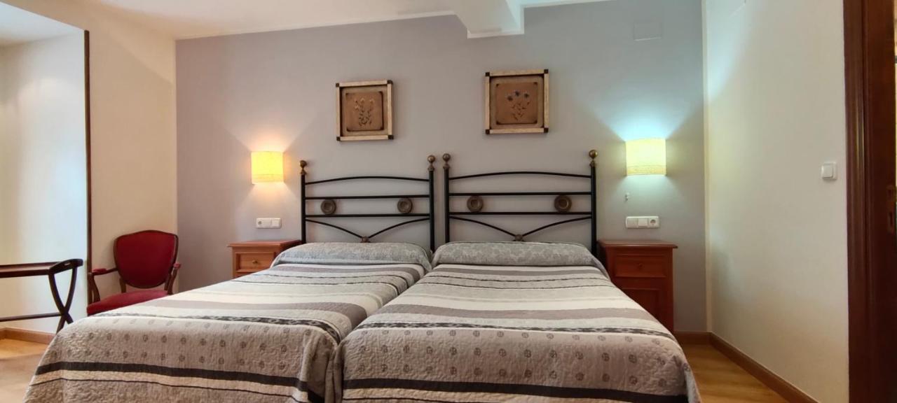 Hotel Rural La Plaza Caso Εξωτερικό φωτογραφία