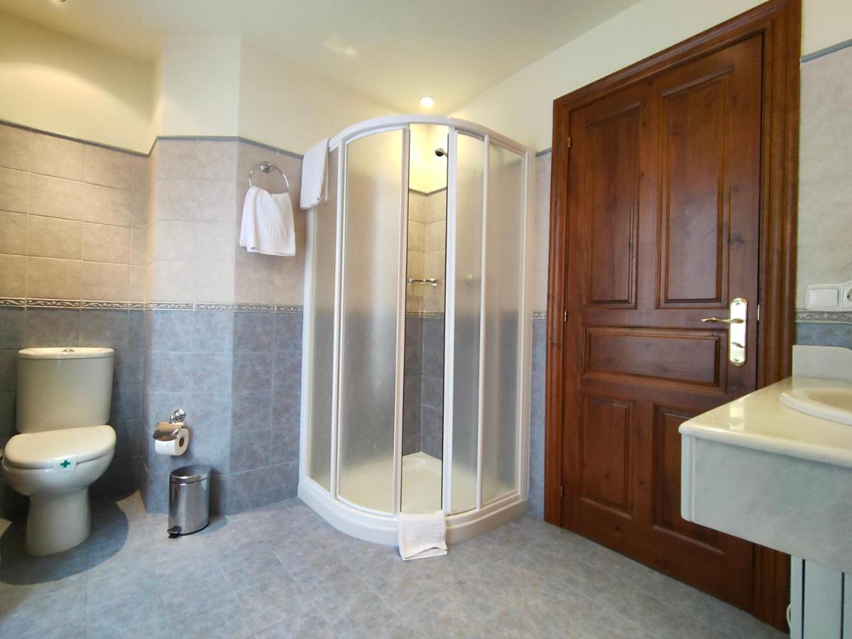 Hotel Rural La Plaza Caso Εξωτερικό φωτογραφία