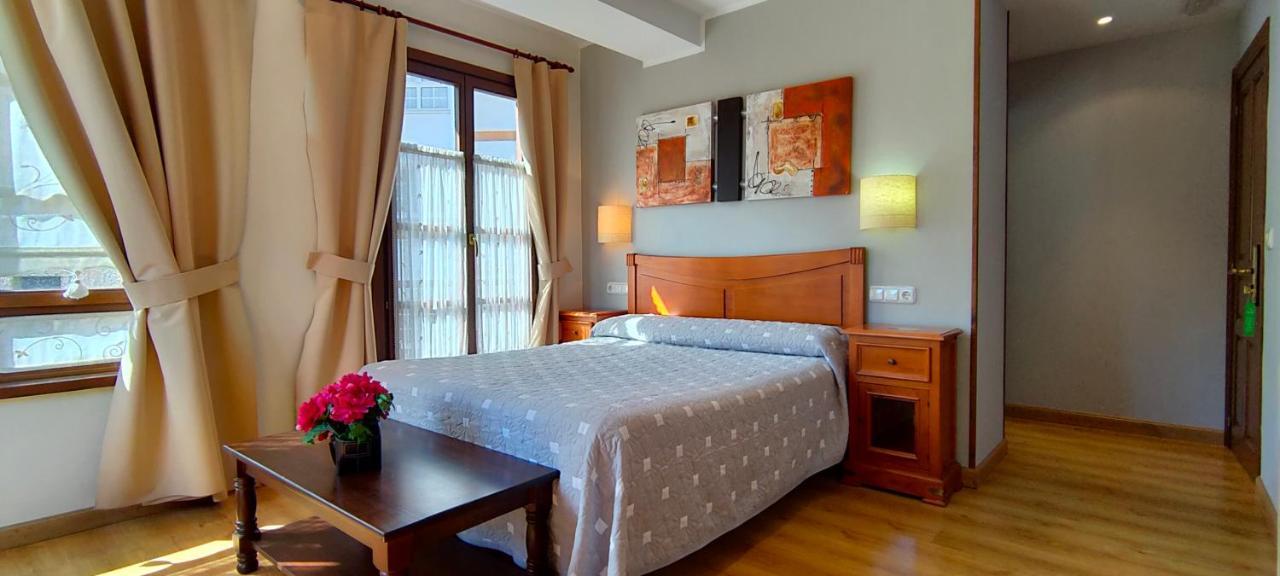 Hotel Rural La Plaza Caso Εξωτερικό φωτογραφία