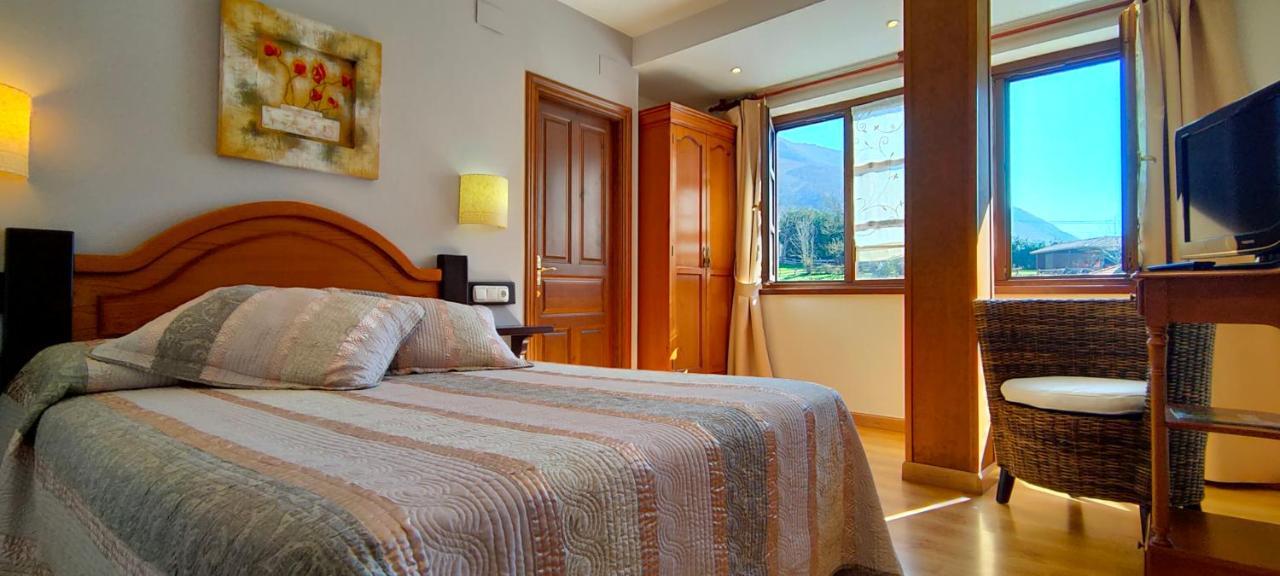 Hotel Rural La Plaza Caso Εξωτερικό φωτογραφία