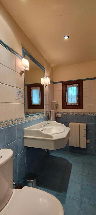 Hotel Rural La Plaza Caso Εξωτερικό φωτογραφία